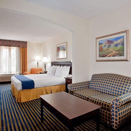 Holiday Inn Express & Suites Chesapeake By Ihg Eksteriør billede