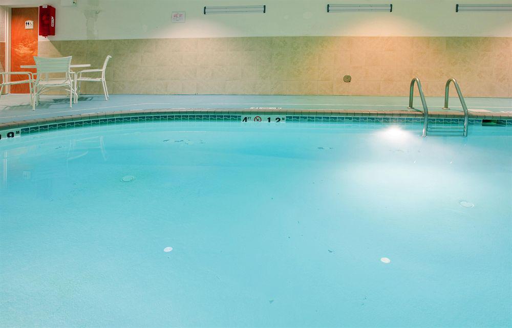 Holiday Inn Express & Suites Chesapeake By Ihg Eksteriør billede