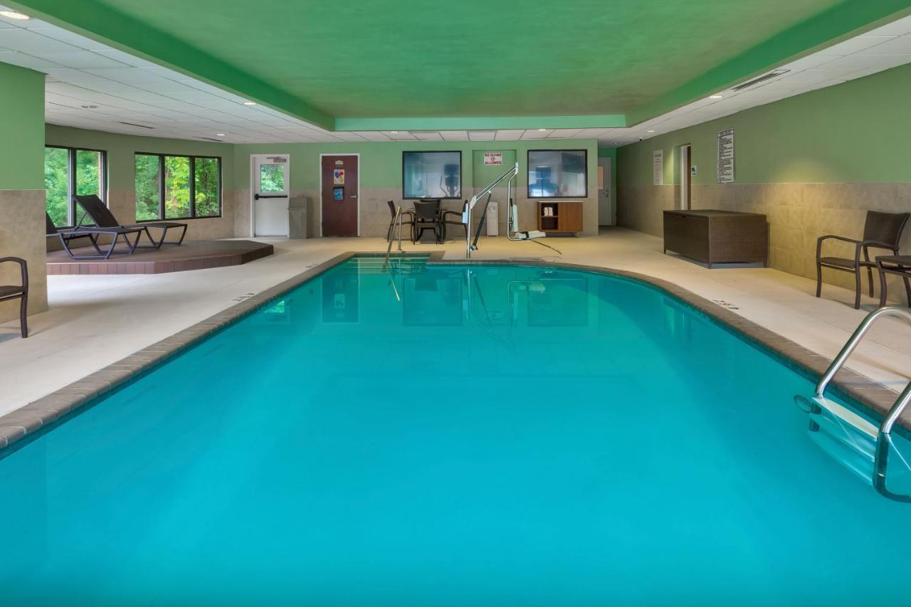 Holiday Inn Express & Suites Chesapeake By Ihg Eksteriør billede