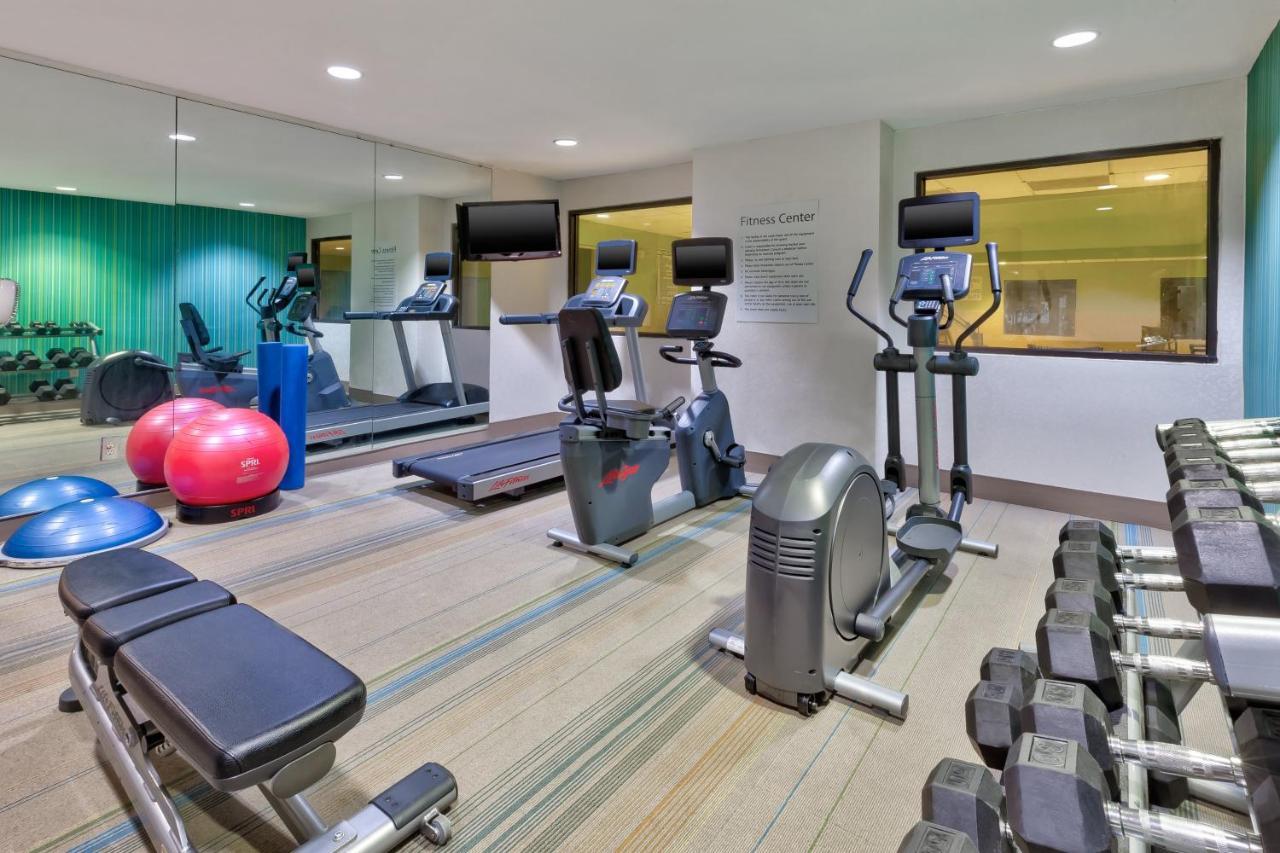 Holiday Inn Express & Suites Chesapeake By Ihg Eksteriør billede